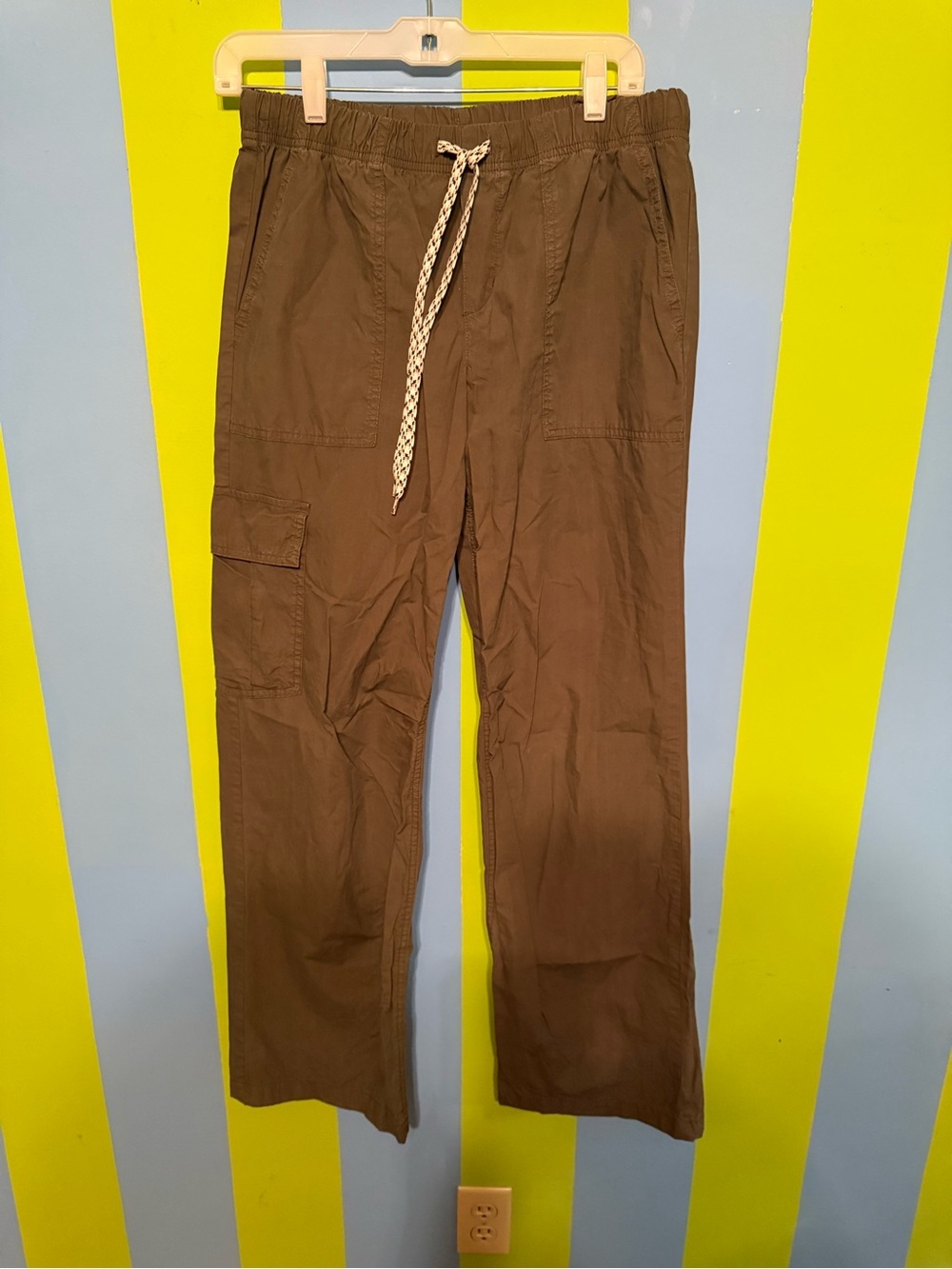 aerie women’s olive/dark green Drawstring Cargo skater Pants